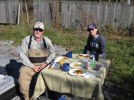 038 Randy and Erynn enjoying lunch